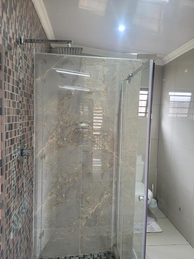 Palm Guesthouse Zeerust 外观 照片
