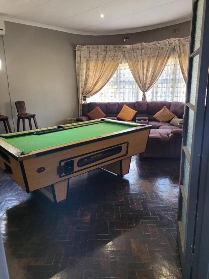 Palm Guesthouse Zeerust 外观 照片