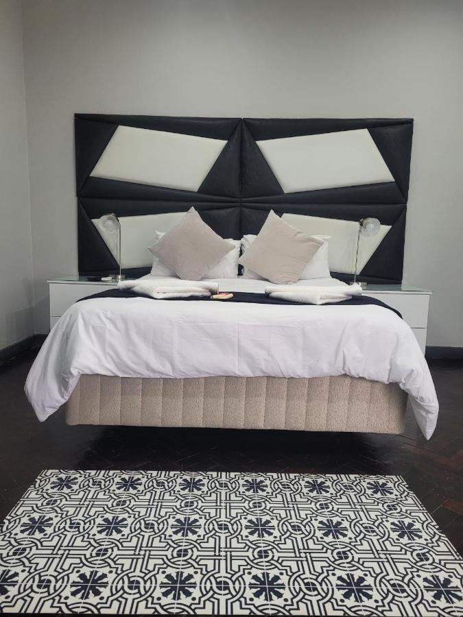 Palm Guesthouse Zeerust 外观 照片